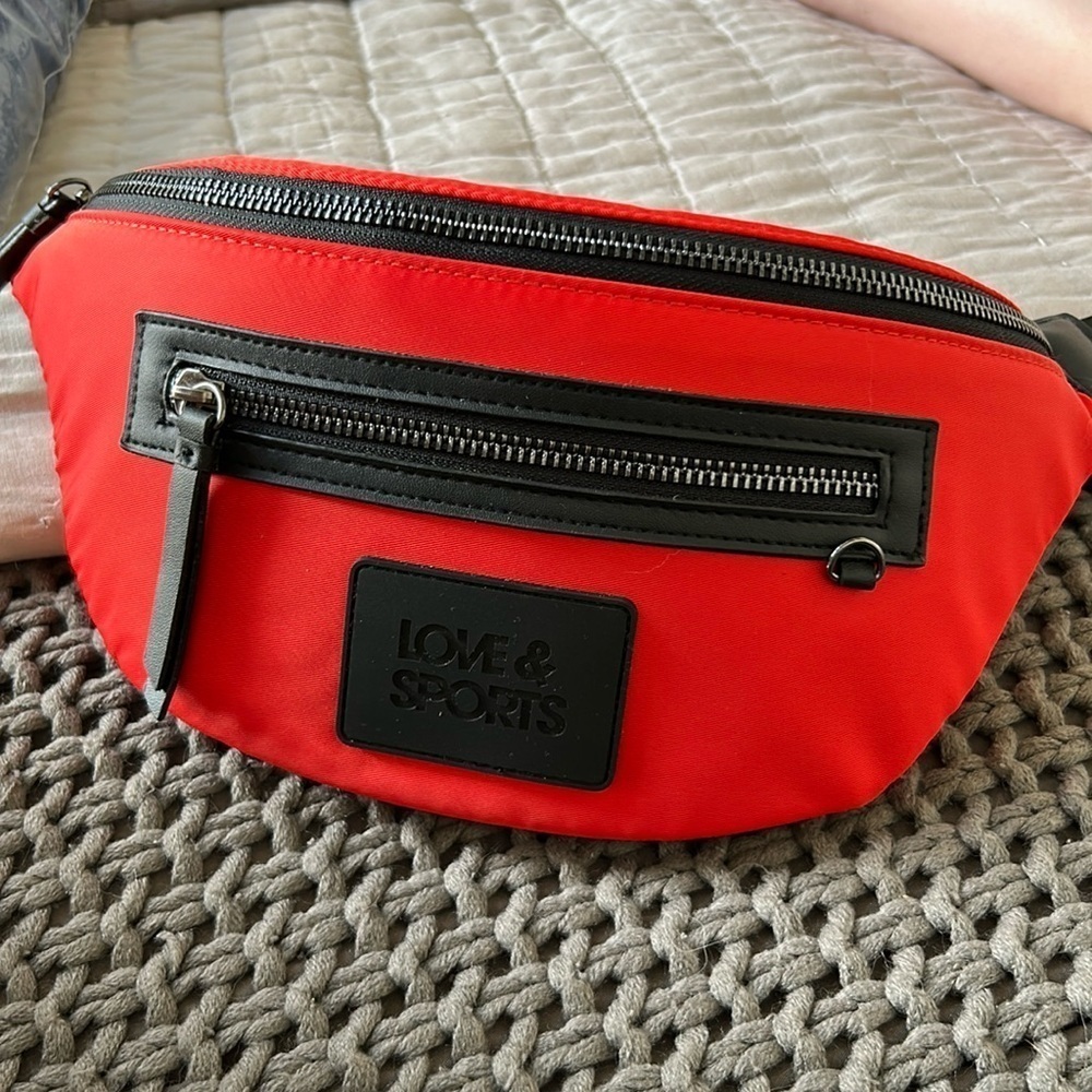 Love & Sports Women's Sophia Belt Bag Fanny Pack Red
